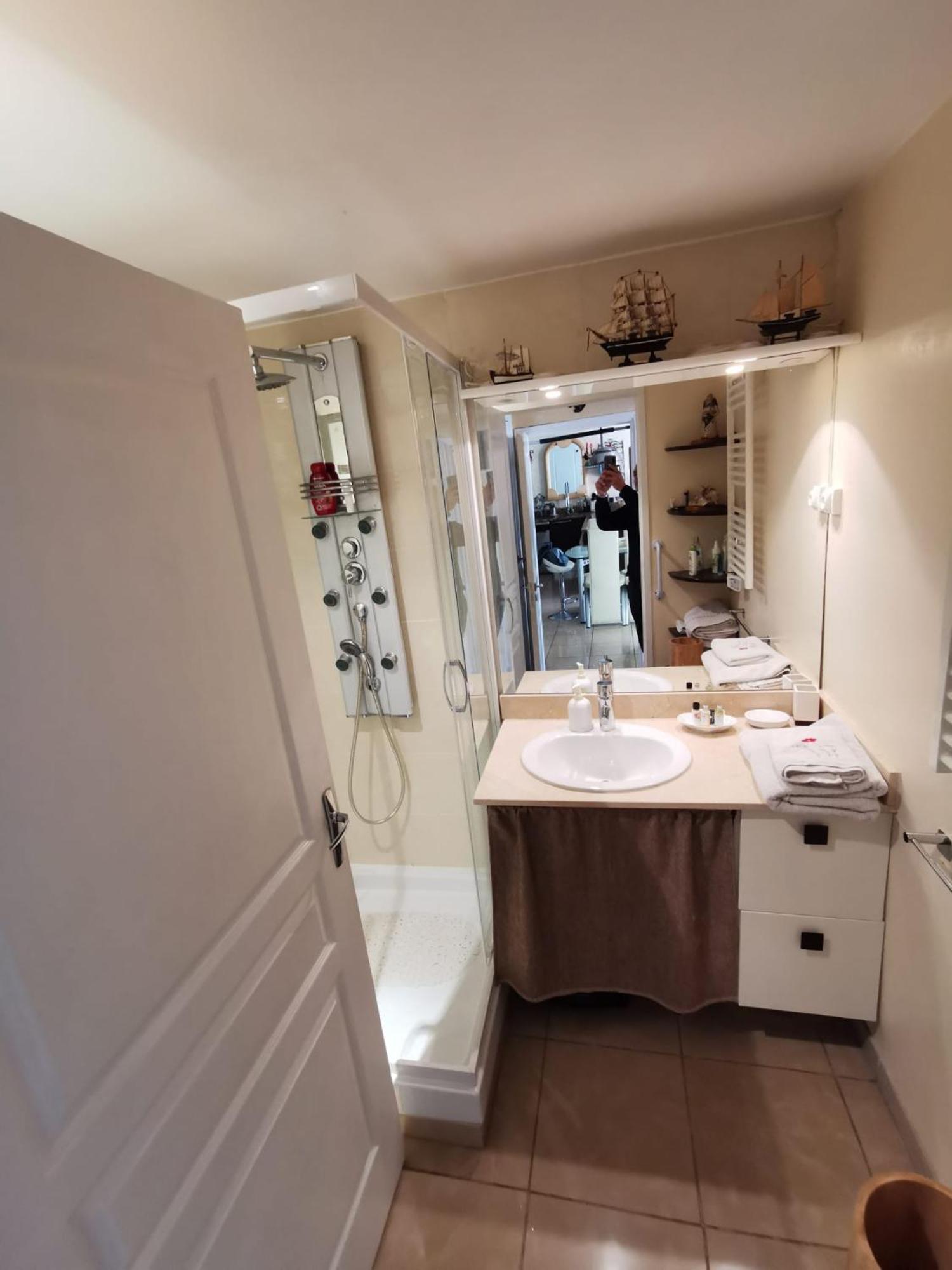 Agreable Chambre D'Hote A 50M De La Mer Cannes Esterno foto