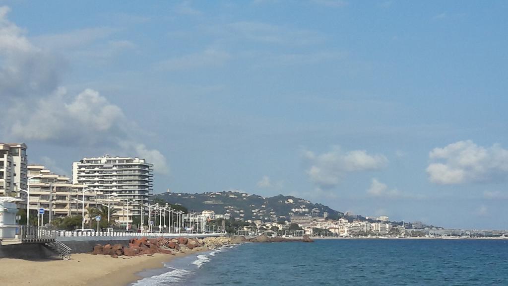 Agreable Chambre D'Hote A 50M De La Mer Cannes Esterno foto